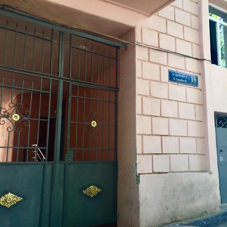 Very Center Of The Old City-Stylish Apartment Tbilisi Zewnętrze zdjęcie